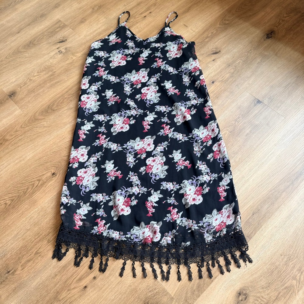 NWT Forever 21 Floral Midi‎ Slip Dress Black Pink Lace Tassel Hem Size Medium